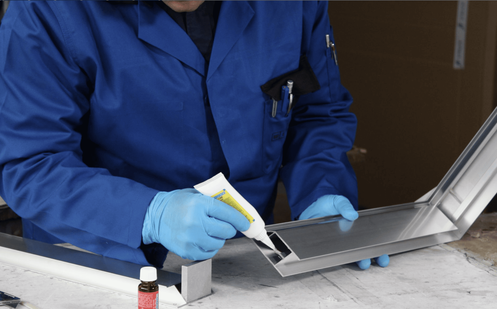 Keo Epoxy Và Keo Dán Kim Loại Công Nghiệp Chính Hãng Từ Thương Hiệu Đức
